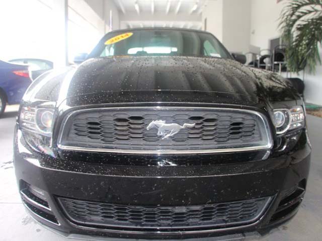 2014 Ford Mustang 2D Convertible - 215756 - Image #2