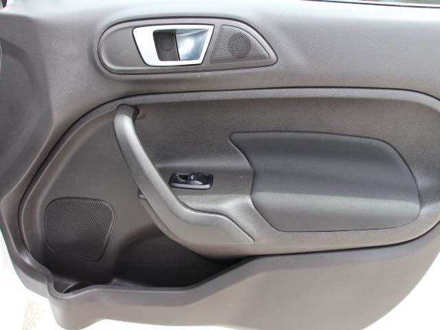 2014 Ford Fiesta 4D Sedan - 154523 - Image #23