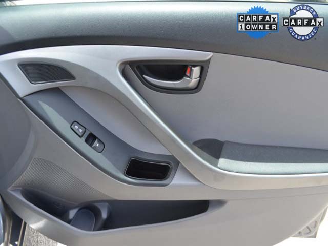 2014 Hyundai Elantra - Image 22