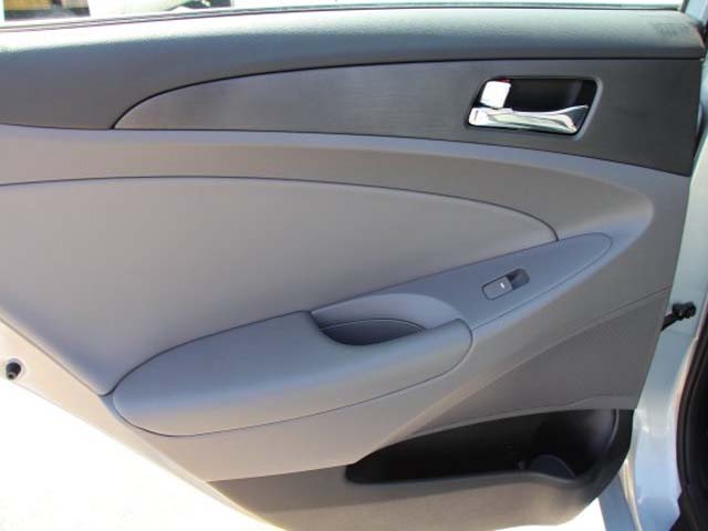 2013 Hyundai Sonata 4D Sedan - 131144 - Image #17