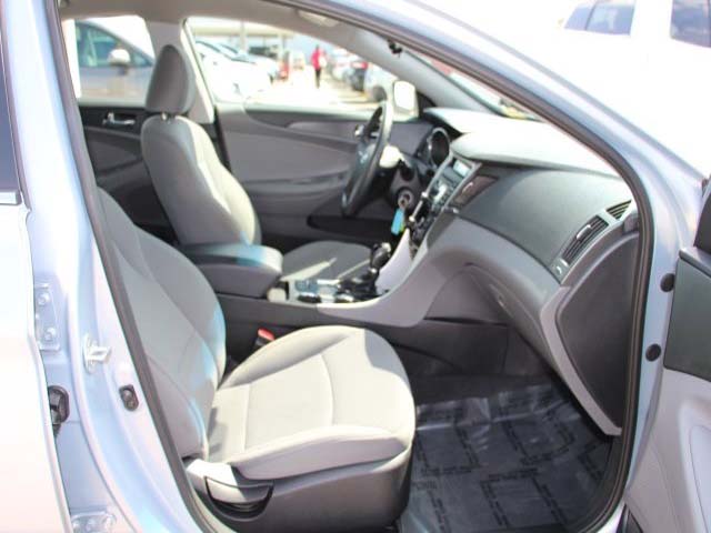 2013 Hyundai Sonata 4D Sedan - 131144 - Image #25