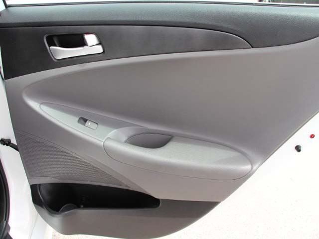 2014 Hyundai Sonata 4D Sedan - 859082 - Image #22