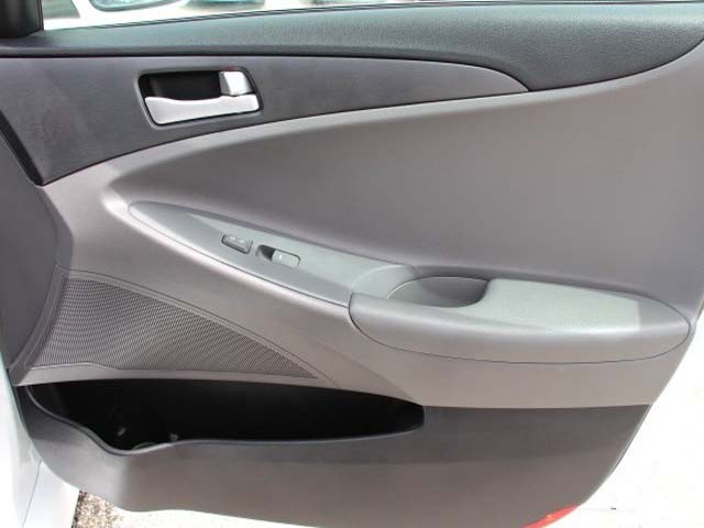 2014 Hyundai Sonata 4D Sedan - 859082 - Image #24