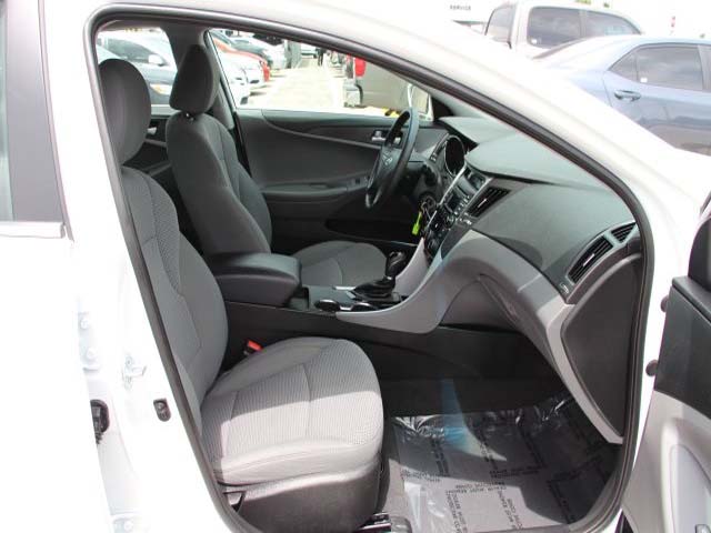 2014 Hyundai Sonata 4D Sedan - 859082 - Image #25