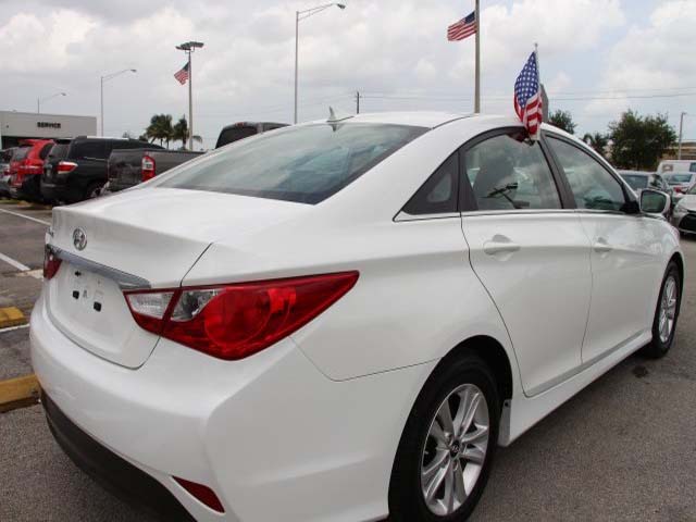 2014 Hyundai Sonata 4D Sedan - 859082 - Image #7