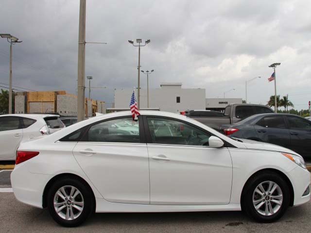 2014 Hyundai Sonata 4D Sedan - 859082 - Image #8