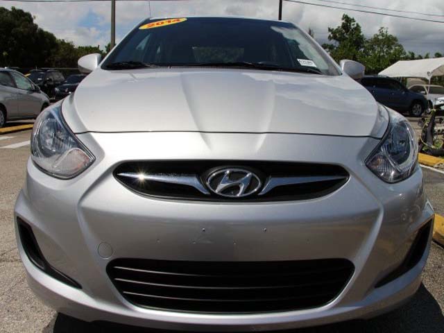 2014 Hyundai Accent 4D Sedan - 672603 - Image #2