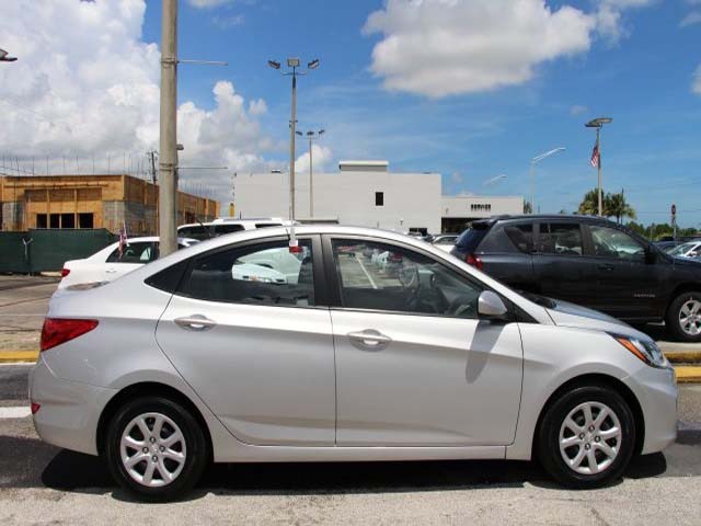 2014 Hyundai Accent 4D Sedan - 672603 - Image #8