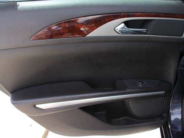 2013 Lincoln MKZ - Image 14